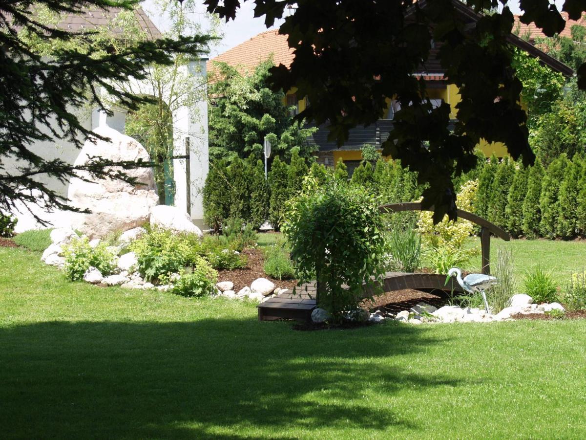Tirolerhof Ξενοδοχείο Sankt Georgen im Attergau Εξωτερικό φωτογραφία