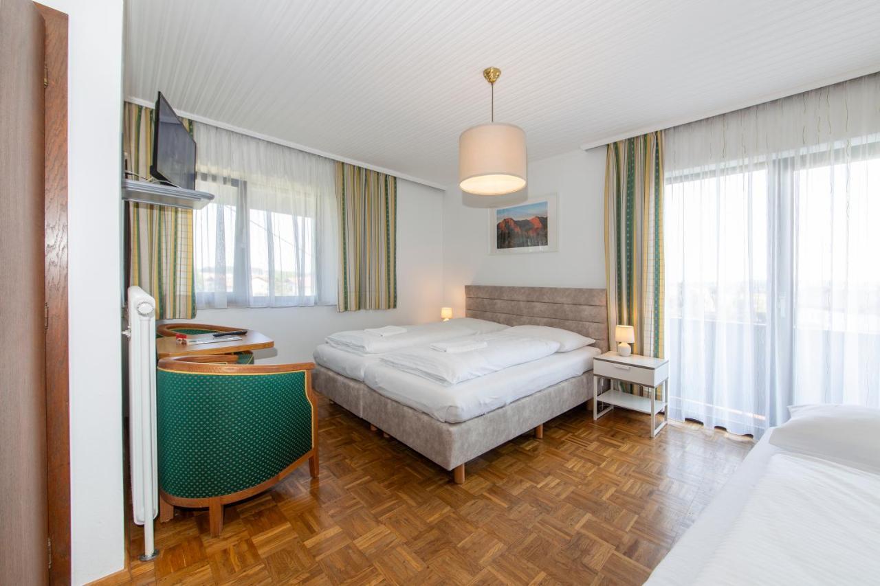 Tirolerhof Ξενοδοχείο Sankt Georgen im Attergau Εξωτερικό φωτογραφία
