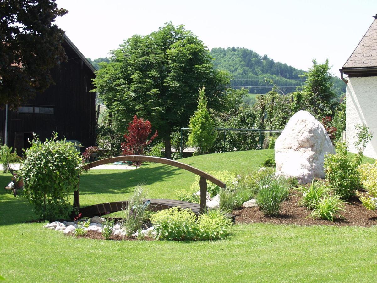 Tirolerhof Ξενοδοχείο Sankt Georgen im Attergau Εξωτερικό φωτογραφία